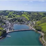 Mews Situated In The Picturesque Village Of 別荘 Glandore