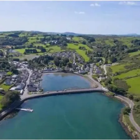 Mews Situated In The Picturesque Village Of Vakantiehuis Glandore