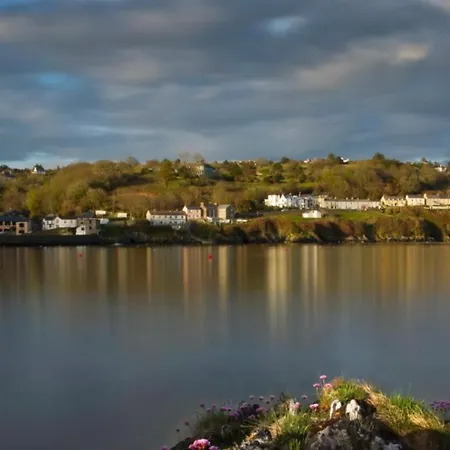 Vakantiehuis Mews Situated In The Picturesque Village Of Glandore