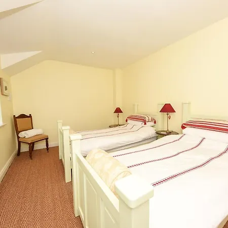 Mews Situated In The Picturesque Village Of Vakantiehuis *